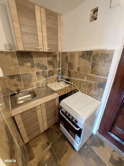 Garsonieră decomandată în Iris