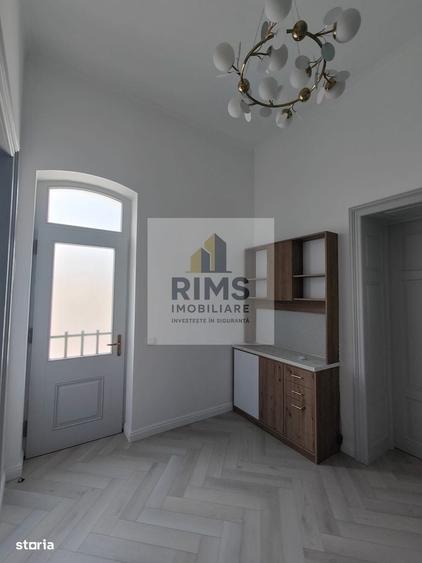 Casă cu 4 camere în Ultracentral
