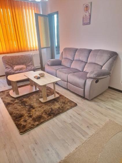 Apartament cu 2 camere semidecomandat în Bucur Obor