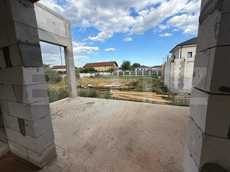 Casă individuală cu 4 camere cu Teren 350 Mp în Cetate