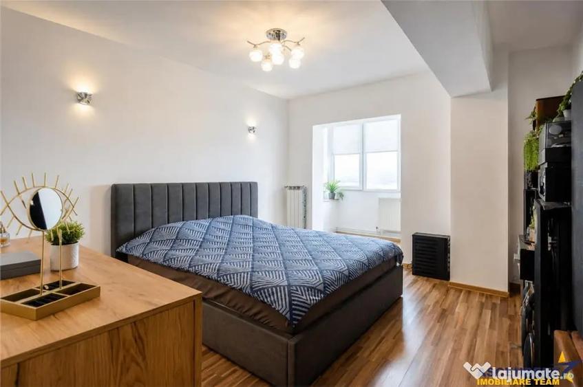 Apartament cu 3 camere decomandat în Dârste