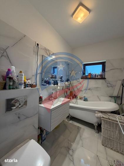 Casă cu 3 camere cu Teren 250 Mp în Bariera Vâlcii