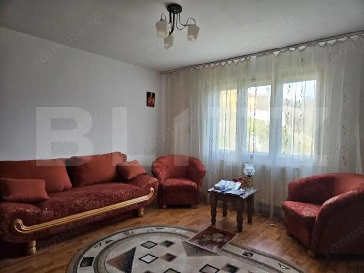Casă cu 4 camere cu Teren 2432 Mp în Central