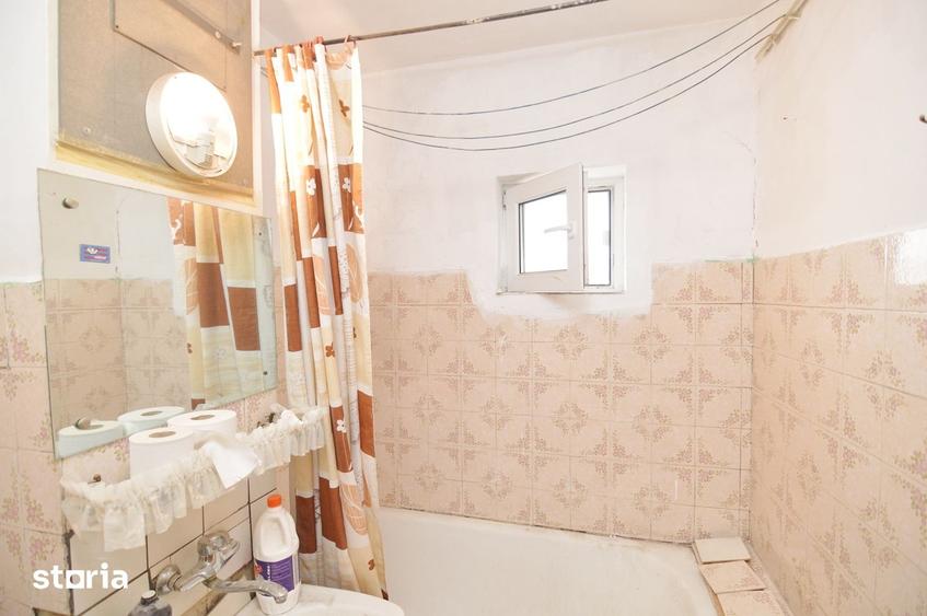 Apartament cu 3 camere decomandat în Ozana — fotografia 3
