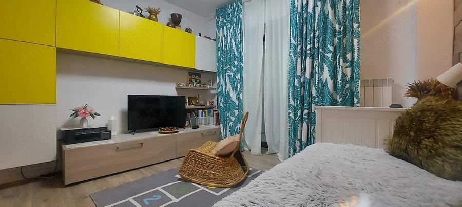 Apartament cu 2 camere decomandat în Exterior Vest