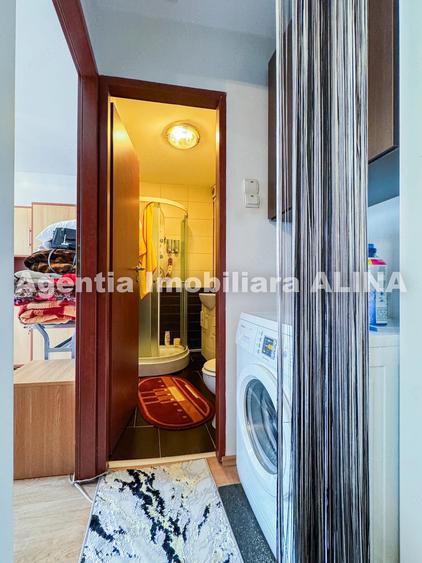 Apartament cu 3 camere semidecomandat în Micro 15