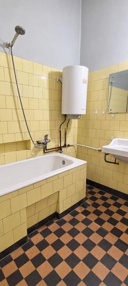 Duplex cu 2 camere cu Canalizare în Sub Arini