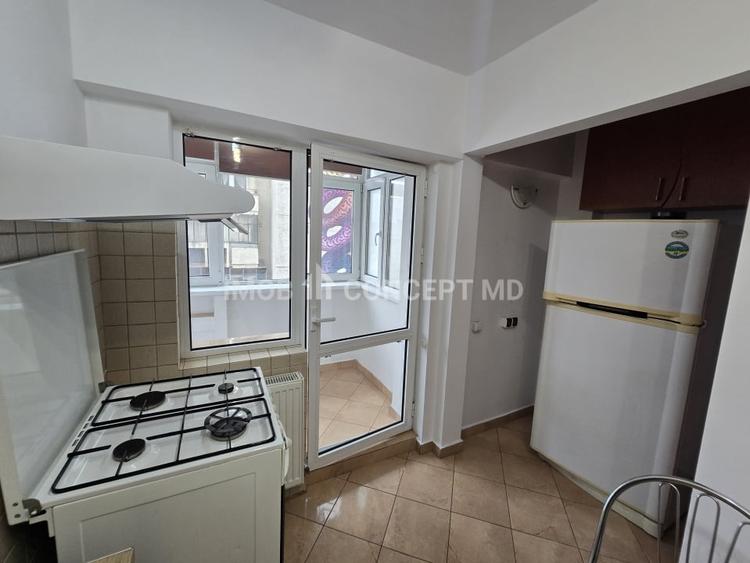 Apartament cu 3 camere decomandat, mobilat în Central