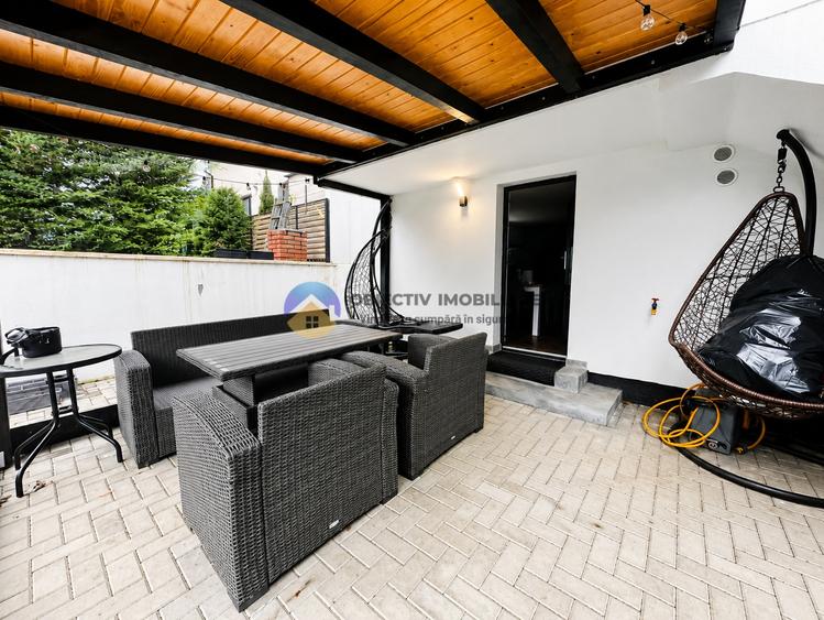 Duplex cu 4 camere cu Canalizare în 1 Mai