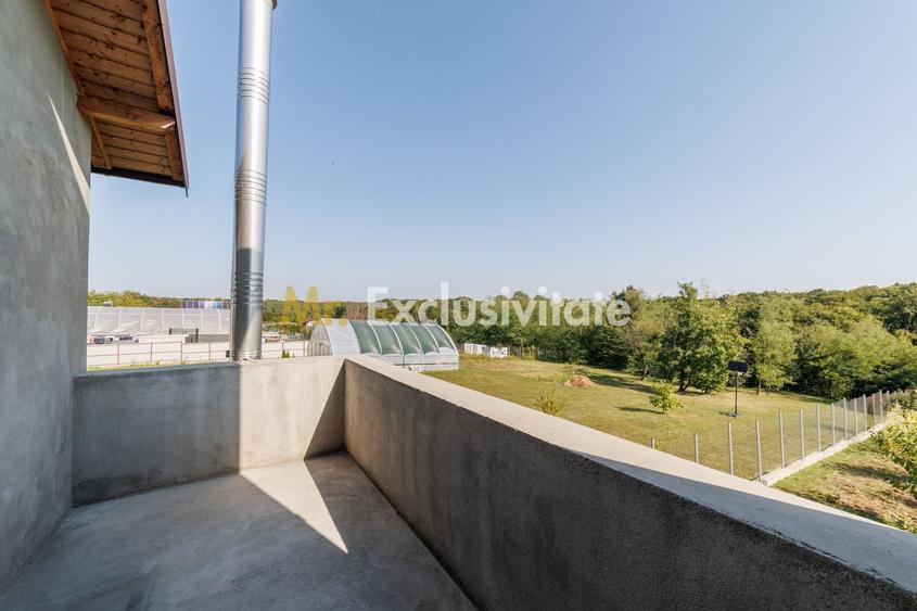 Casă individuală cu 5 camere cu Canalizare în Slătioarele