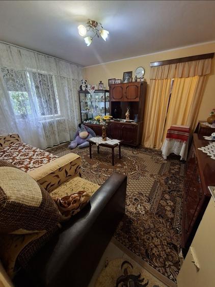Apartament cu 2 camere nedecomandat în Ferentari