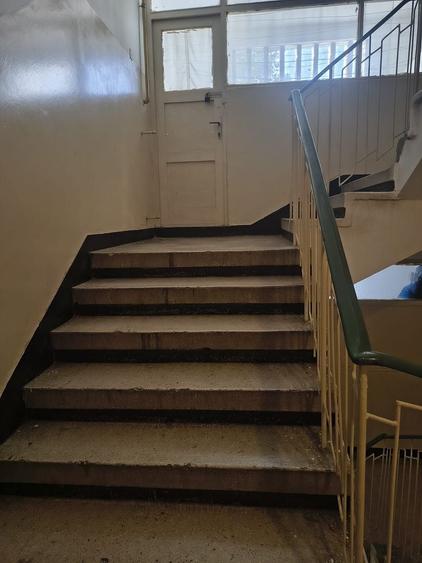 Apartament cu 3 camere semidecomandat în Tomis I