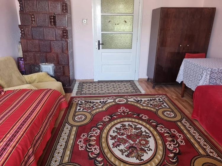 Casă cu 3 camere cu Teren 882 Mp în Central