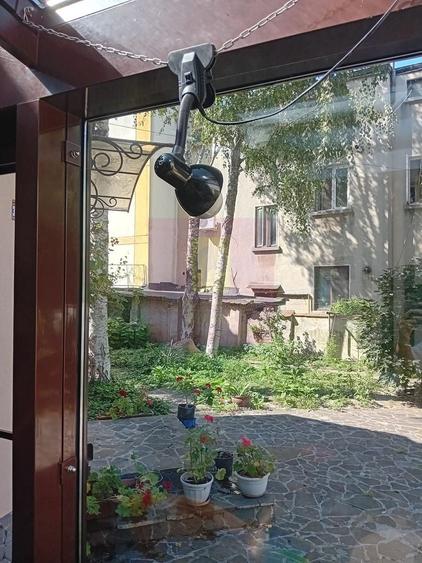 Casă individuală cu 4 camere cu Canalizare în Victoriei