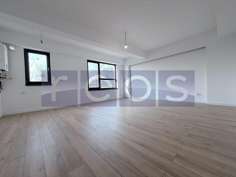Apartament cu 3 camere decomandat în Străulești