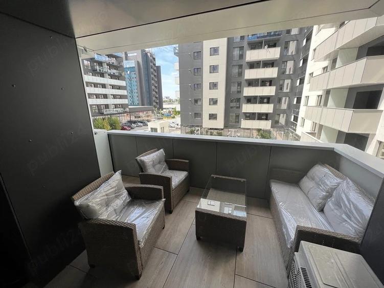Apartament cu 3 camere decomandat în Aviației