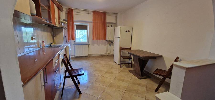 Apartament 4 camere, 2bai , 102 mp zona BCR - 21