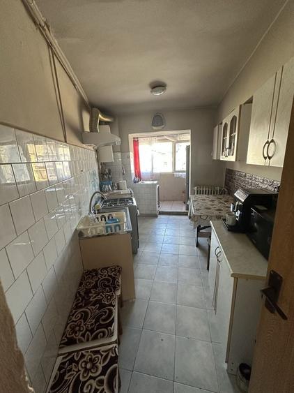 Apartament cu 3 camere decomandat în Ștrand