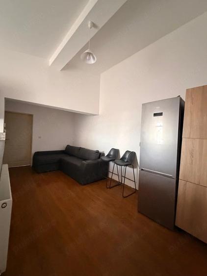 Apartament cu 2 camere semidecomandat în Budiului