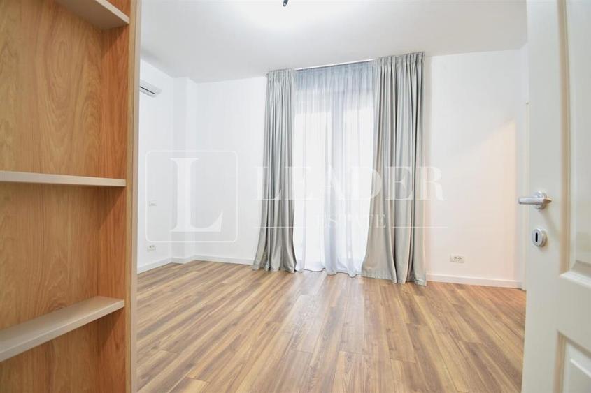 Duplex cu 5 camere cu Teren 250 Mp în Central