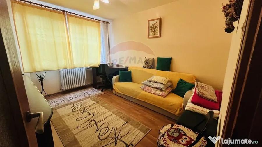 Apartament cu 2 camere semidecomandat în Rogerius