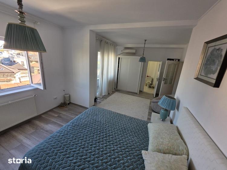 Apartament cu 4 camere în Armeneasca
