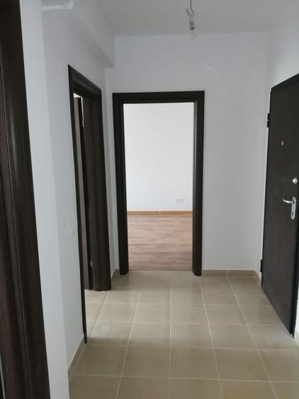 Apartament cu 3 camere decomandat în Brâncoveanu