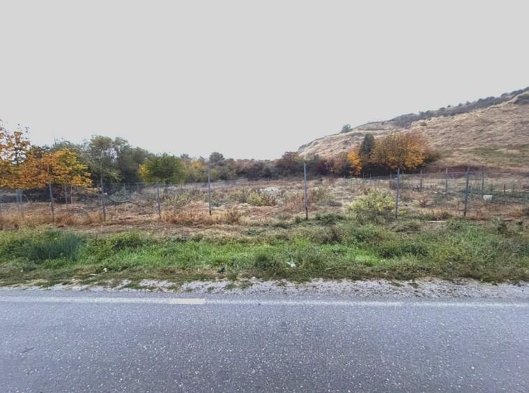 Teren Construcții intravilan de 1555 mp, în Exterior Sud