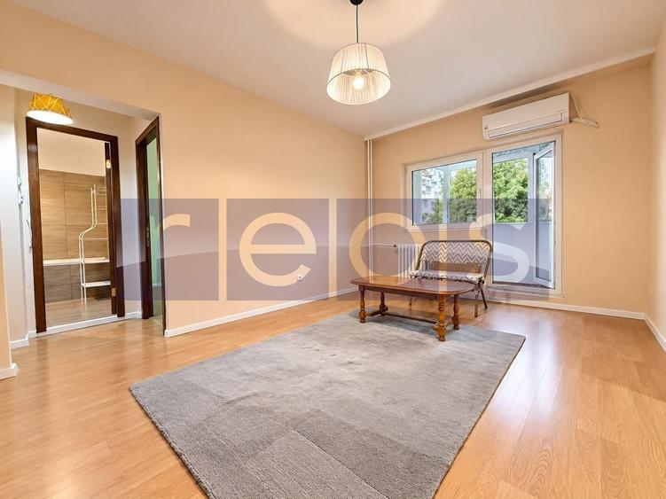 Apartament cu 4 camere semidecomandat în Teiul Doamnei