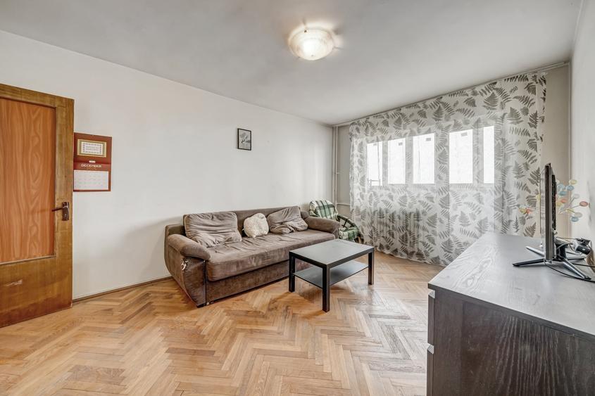 Apartament cu 3 camere decomandat, mobilat în Mihai Bravu