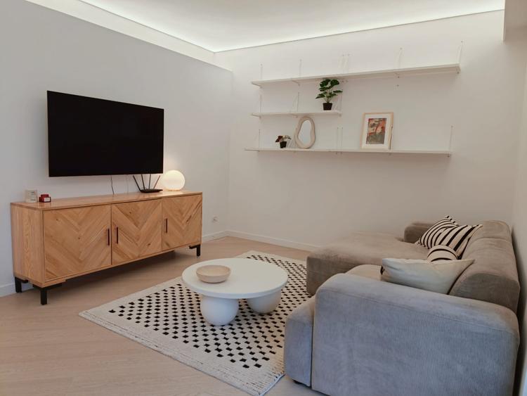 Apartament cu 3 camere decomandat, mobilat în Pipera