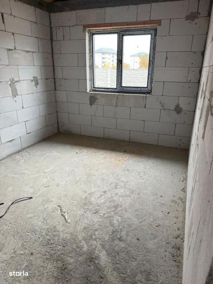 Casă cu 3 camere în Ișalnița