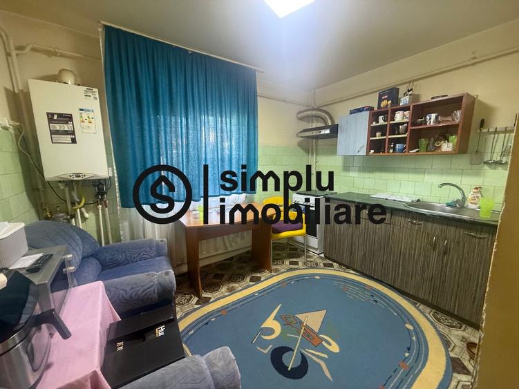 Apartament cu 3 camere decomandat în 1 Mai
