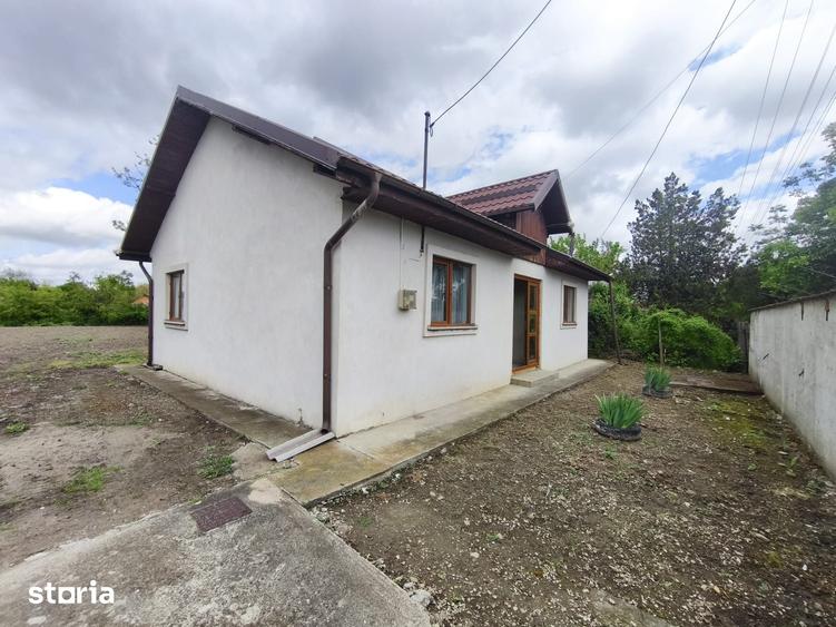 Casă cu 3 camere cu Teren 1259 Mp în Drăgănești