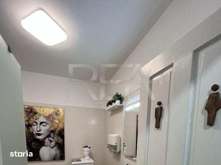 Apartament cu 4 camere semidecomandat în Romană