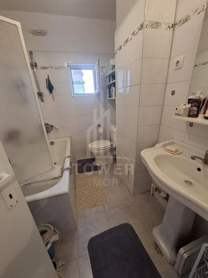 Apartament cu 4 camere decomandat în Vasile Aaron