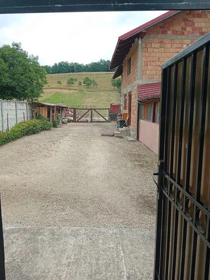 Casă cu Teren 1600 Mp în Central