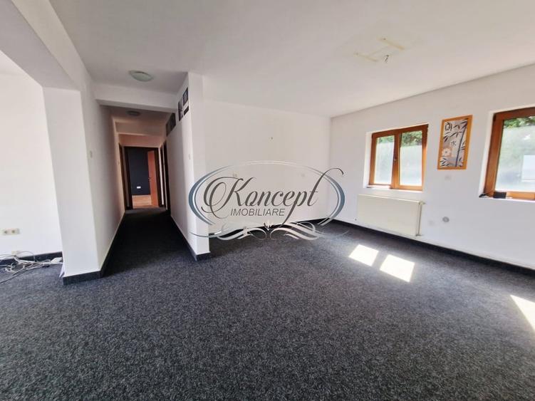 Apartament cu 4 camere decomandat în Andrei Mureșanu