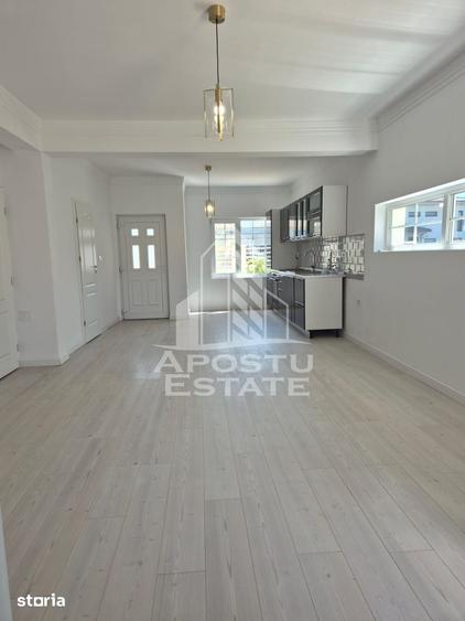 Casă cu 4 camere cu Teren 300 Mp în Moșnița Nouă