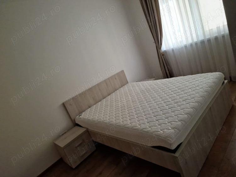 Apartament cu 3 camere decomandat în Dumbrăvița