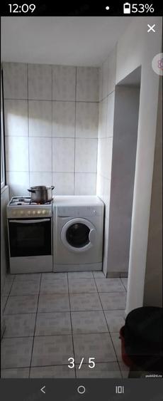 Apartament cu 2 camere decomandat în Craiovița Nouă
