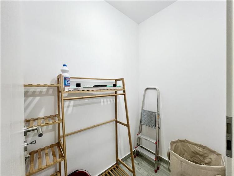 Apartament cu 3 camere nedecomandat în Turnișor