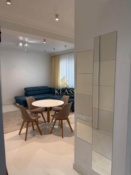 Apartament cu 2 camere semidecomandat, mobilat în Regie