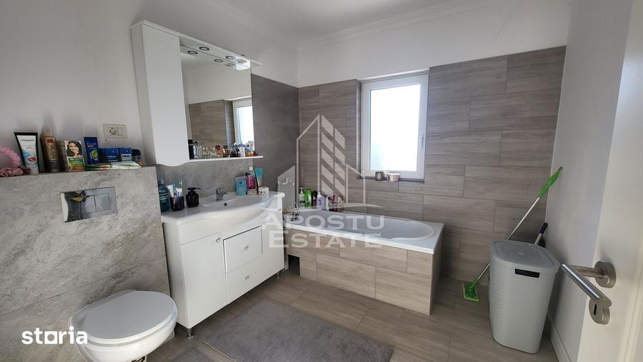 Casă cu 4 camere cu Teren 400 Mp în Sânandrei