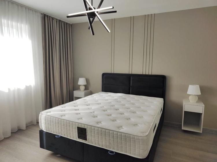 Apartament cu 3 camere decomandat în Exterior Vest