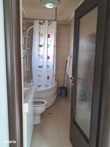 Casă cu 4 camere cu Teren 680 Mp în Gruia