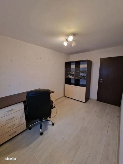 Apartament cu 4 camere, mobilat în Colentina