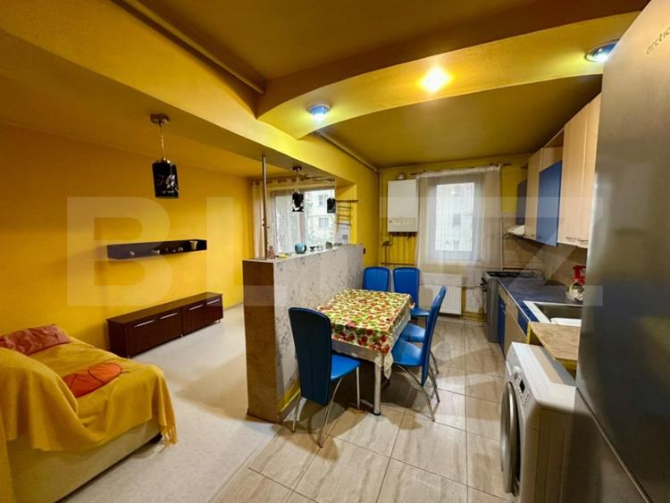 Apartament cu 3 camere decomandat în Decebal