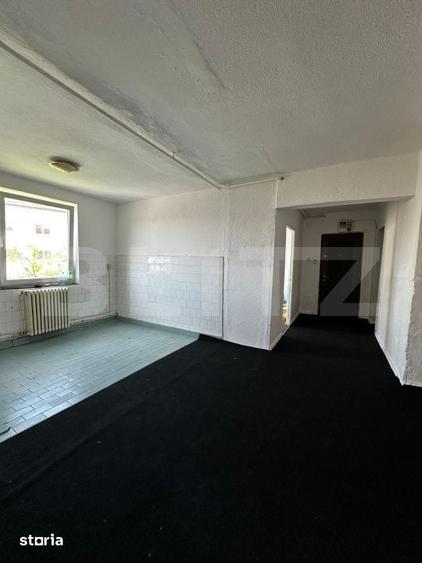 Apartament cu 4 camere decomandat în Central
