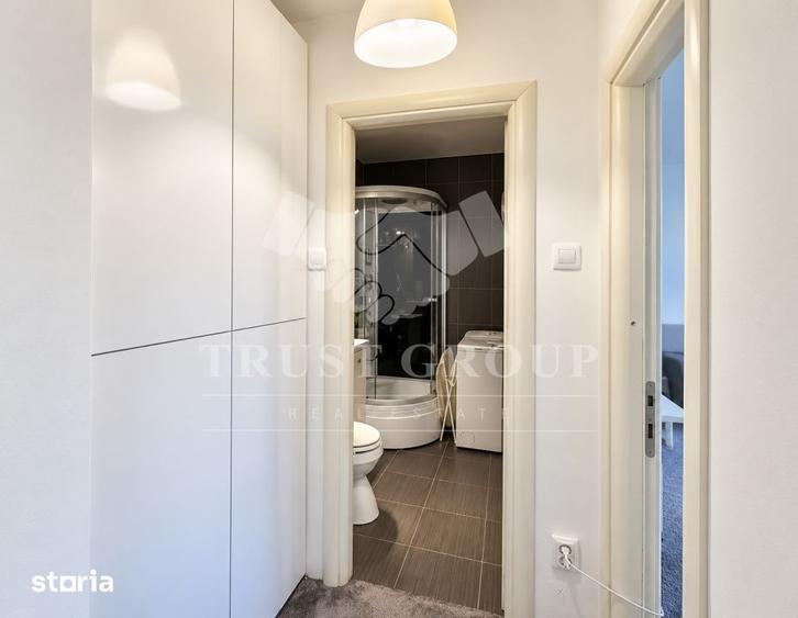 Apartament cu 2 camere semidecomandat, mobilat în Pajura